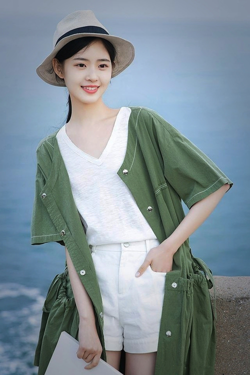 弗赖堡防守端提升硬度减少关键失误,弗赖堡队主客场球衣