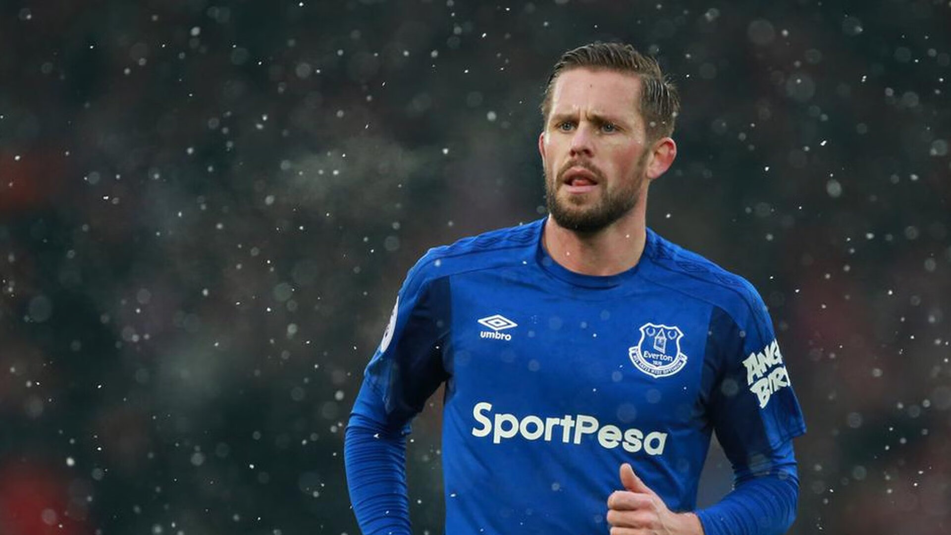 爱游戏体育在线-库里：在NBA历史上留下“火花”般的投篮传说！，库里的投篮集锦