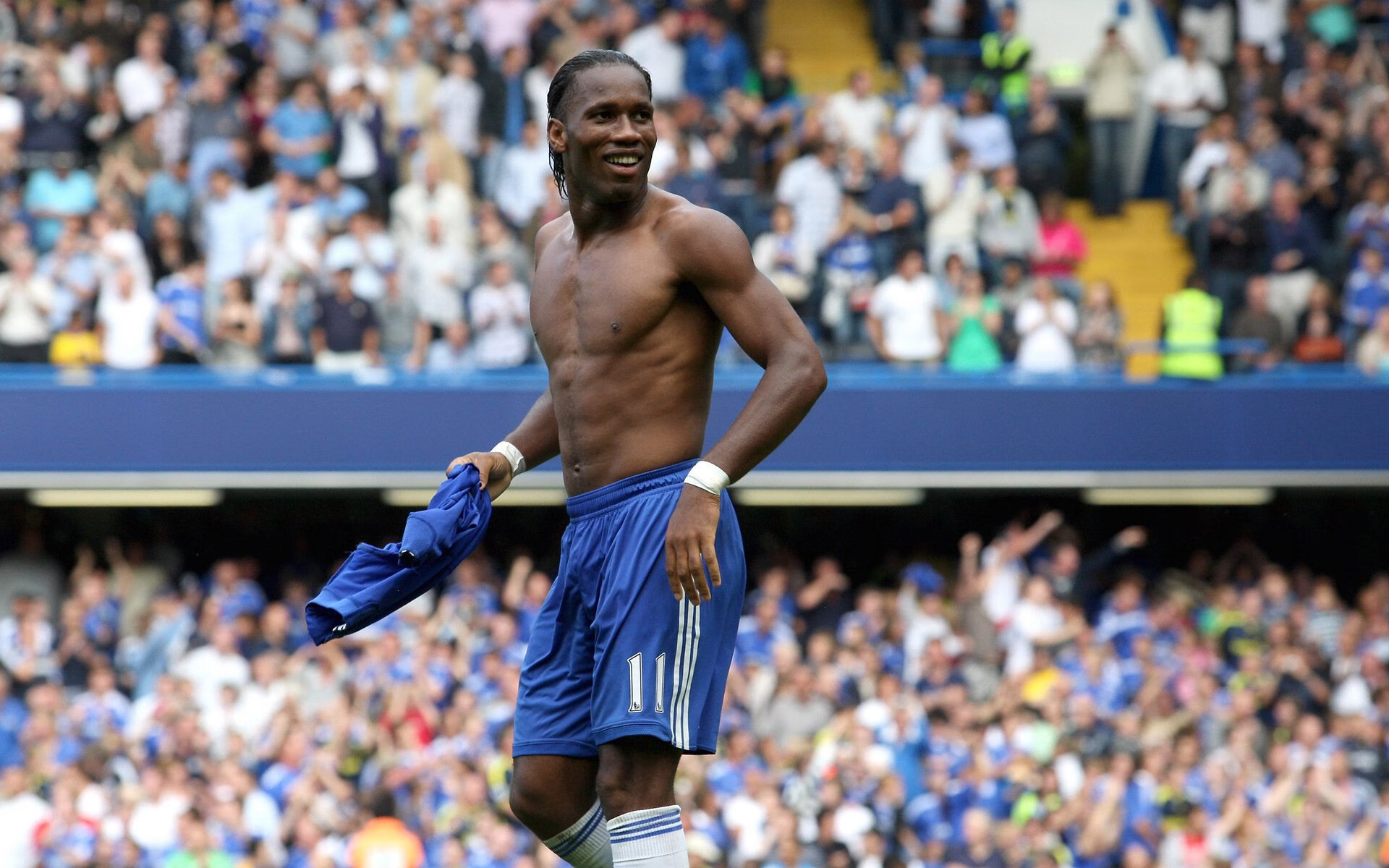 德甲排名:拜仁继续领跑,但多特和莱比锡紧随其后,德甲intro